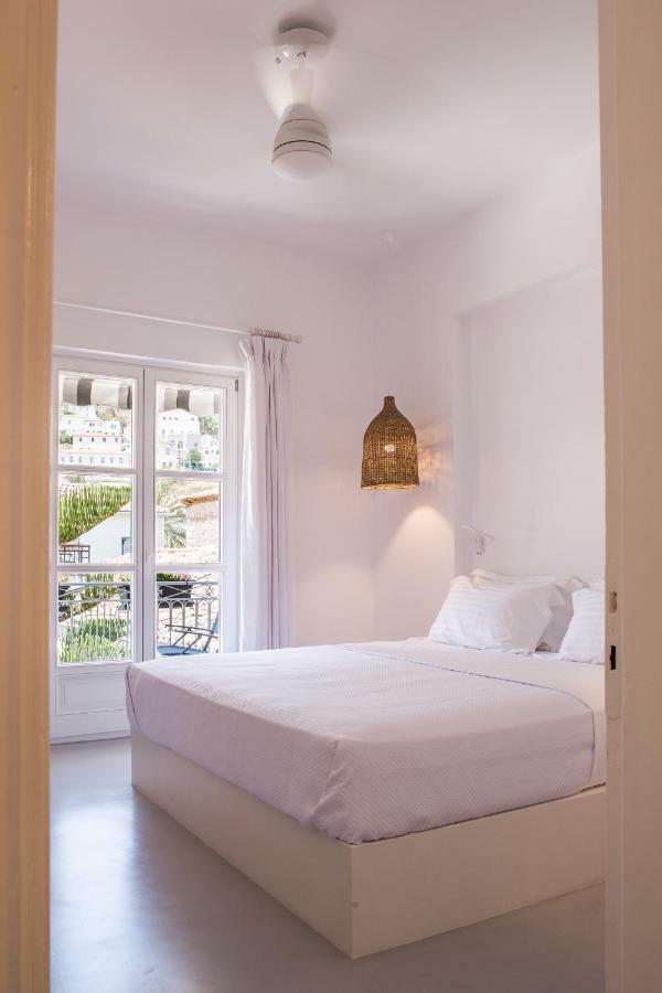 Arokaria Boutique Apartments Гідра Екстер'єр фото